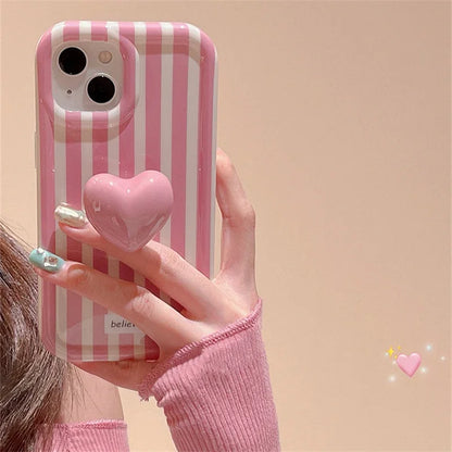 【ストライプシリーズ】ピンクボーダー×立体ハート スマホケース｜iPhone対応 #250914