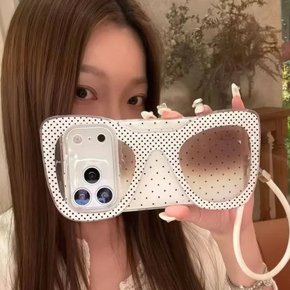 ビッグサングラス フレーム風 ストラップ付き iPhoneケース｜個性派・トレンド #231104