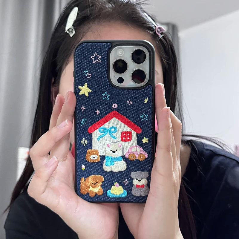 【デニムアニマルハウス】刺繍風×デニムファブリック スマホケース｜iPhone対応 #250609