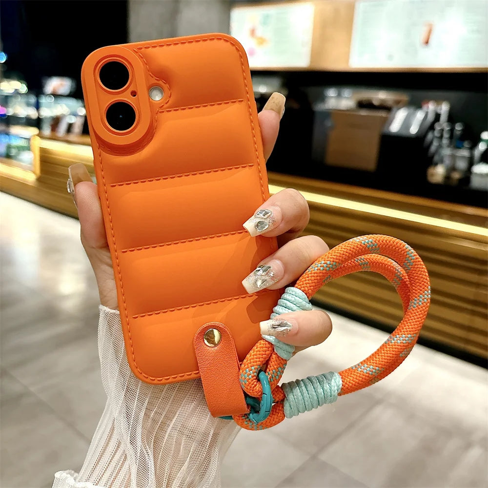 【パフキルトロープ】キルティング風×カラーロープ付き スマホケース｜iPhone対応 #250621