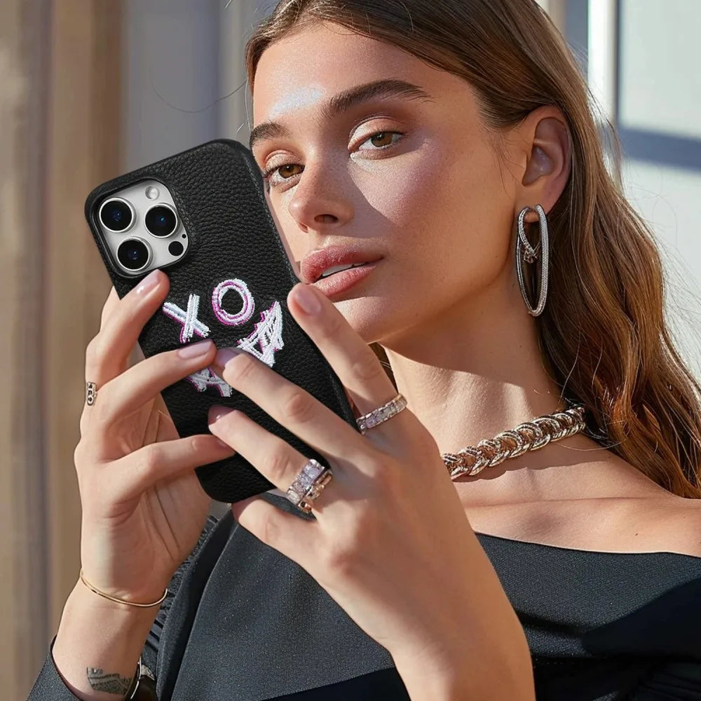 【本革シリーズ】艶なし シボ革 スマイル ステッチ レザーケース｜iPhone対応 #240901