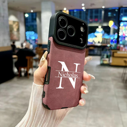 【カスタムシリーズ】ビッグ頭文字イニシャル 名入れ レザー調 ソフトスマホケース｜iPhone対応 #240721