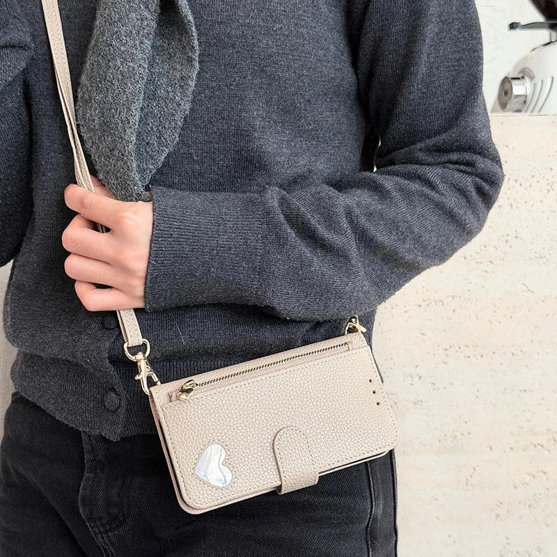 【ブックスタイル】ハートモチーフ レザー調 財布一体型 手帳タイプ iPhoneケース｜ショルダーストラップ付き #240205