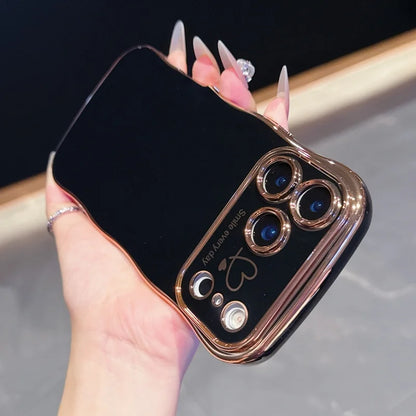 【ハートシリーズ】ゴールド ウェーブフレーム＆ハートデザイン 高級感 スマホケース｜iPhone対応 #251107