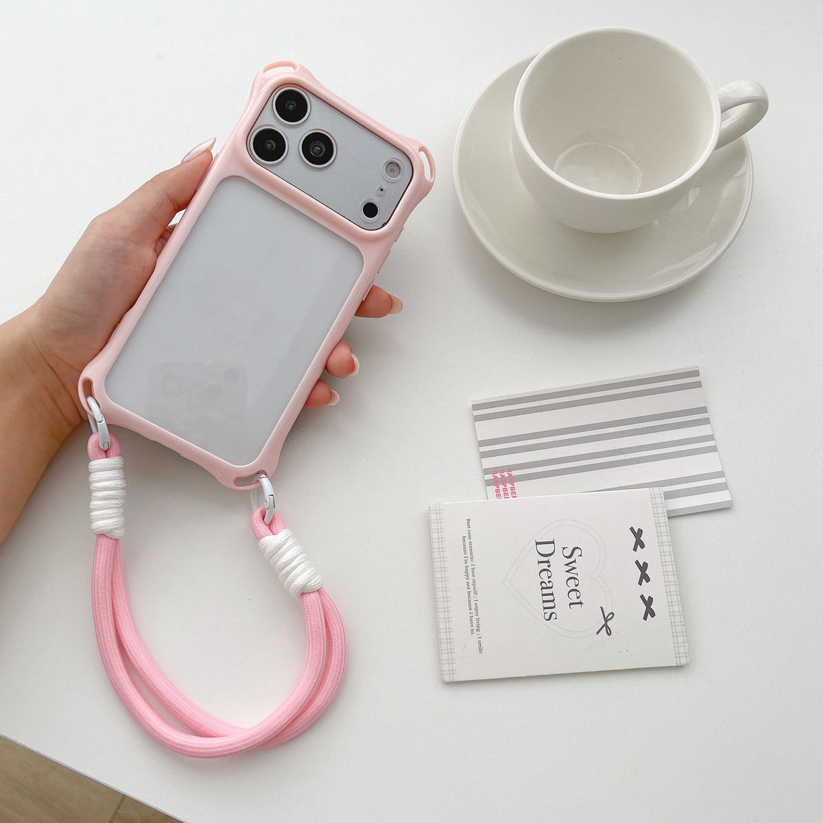 ハンドストラップ付き クリアiPhoneケース(全7色)ポップ・フェミニン ハンドストラップ付き クリアiPhoneケース(全7色)ポップ・フェミニン