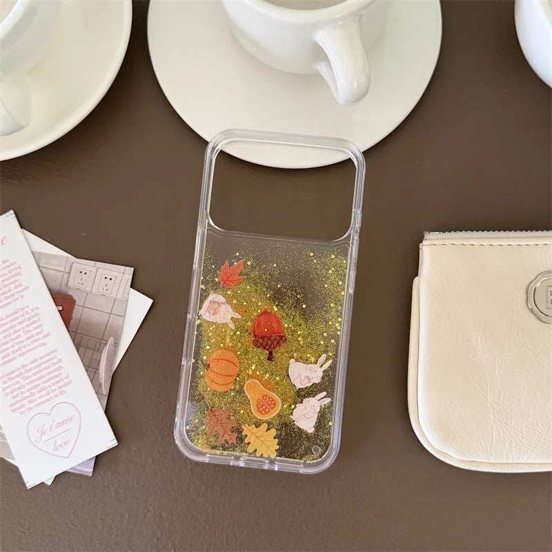 【流れるシリーズ】どんぐり もみじ 秋モチーフ きらきらラメ グリッター クリアスマホケース｜iPhone対応 #241018