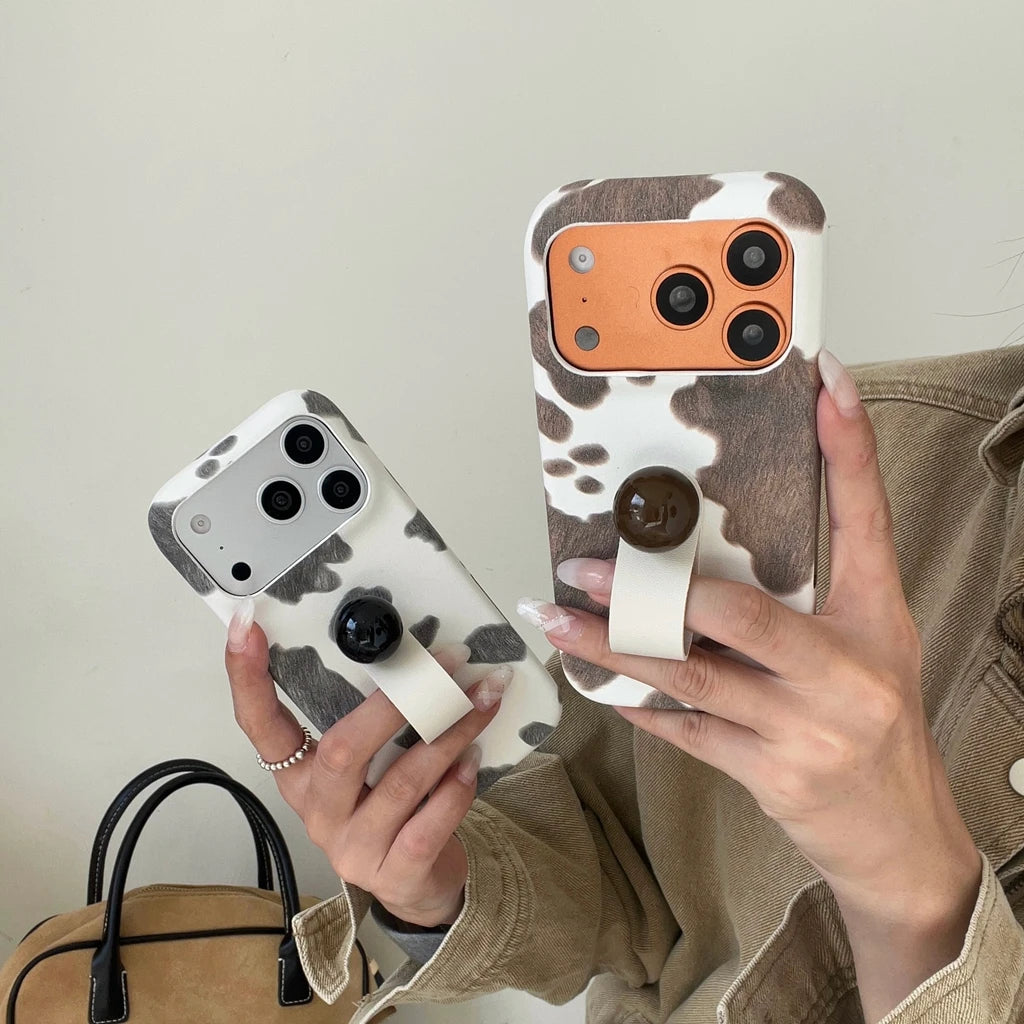 【アニマルシリーズ】カウ柄グリップ付き スマホケース｜モード×ナチュラルデザイン｜iPhone対応 #241207