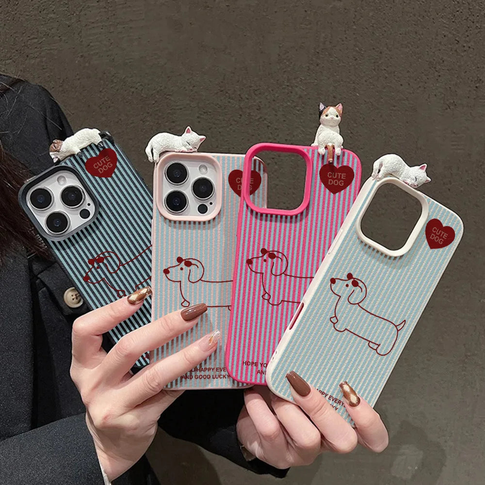 【CUTE Dog&Cat】子猫 マスコット × ダックスフンド ストライプケース｜iPhone対応 #240829