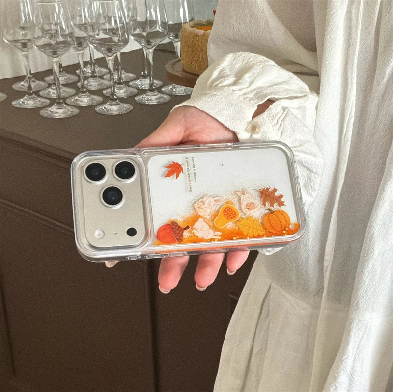 【流れるシリーズ】どんぐり もみじ 秋モチーフ きらきらラメ グリッター クリアスマホケース｜iPhone対応 #241018