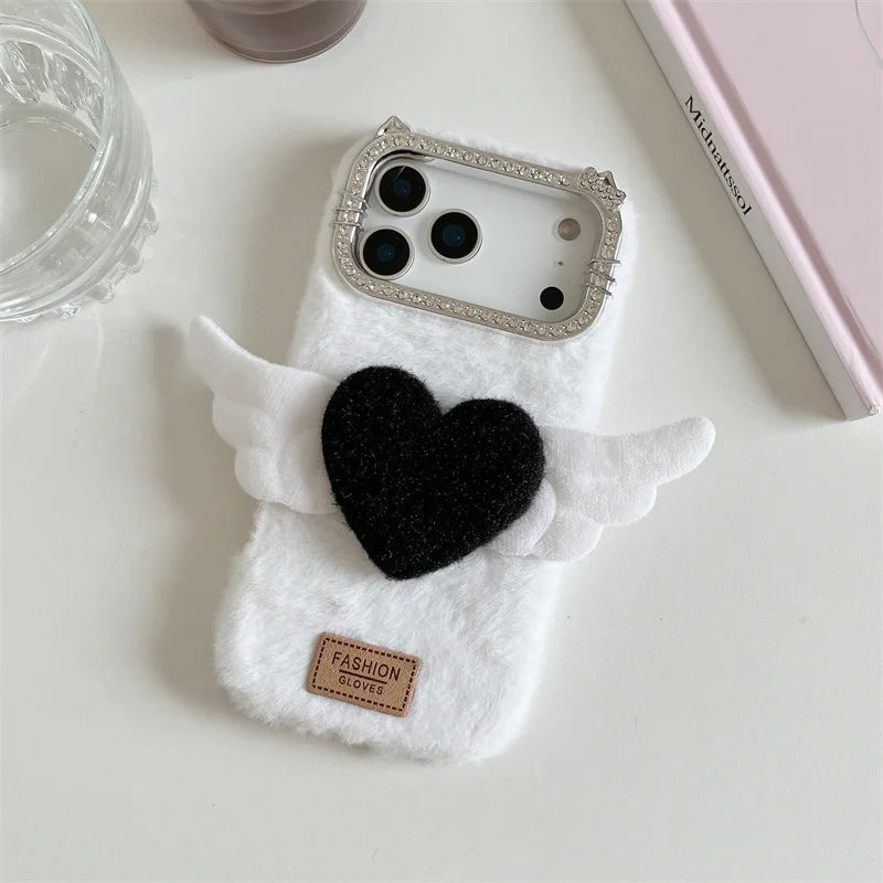 【もこもこエンジェル】ハート × 羽モチーフ ふわふわラブリーケース｜iPhone対応 #240910