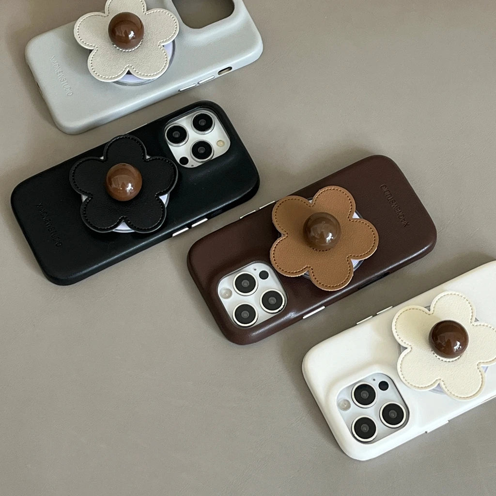【フラワーポップ】レザー調 立体フラワー モチーフ付き スマホケース｜iPhone対応 #250423