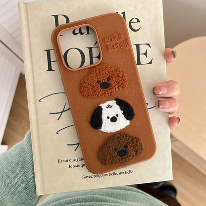 【もこもこパピー】ふわふわ犬デザイン×レザーストラップ付き スマホケース｜iPhone対応 #250328