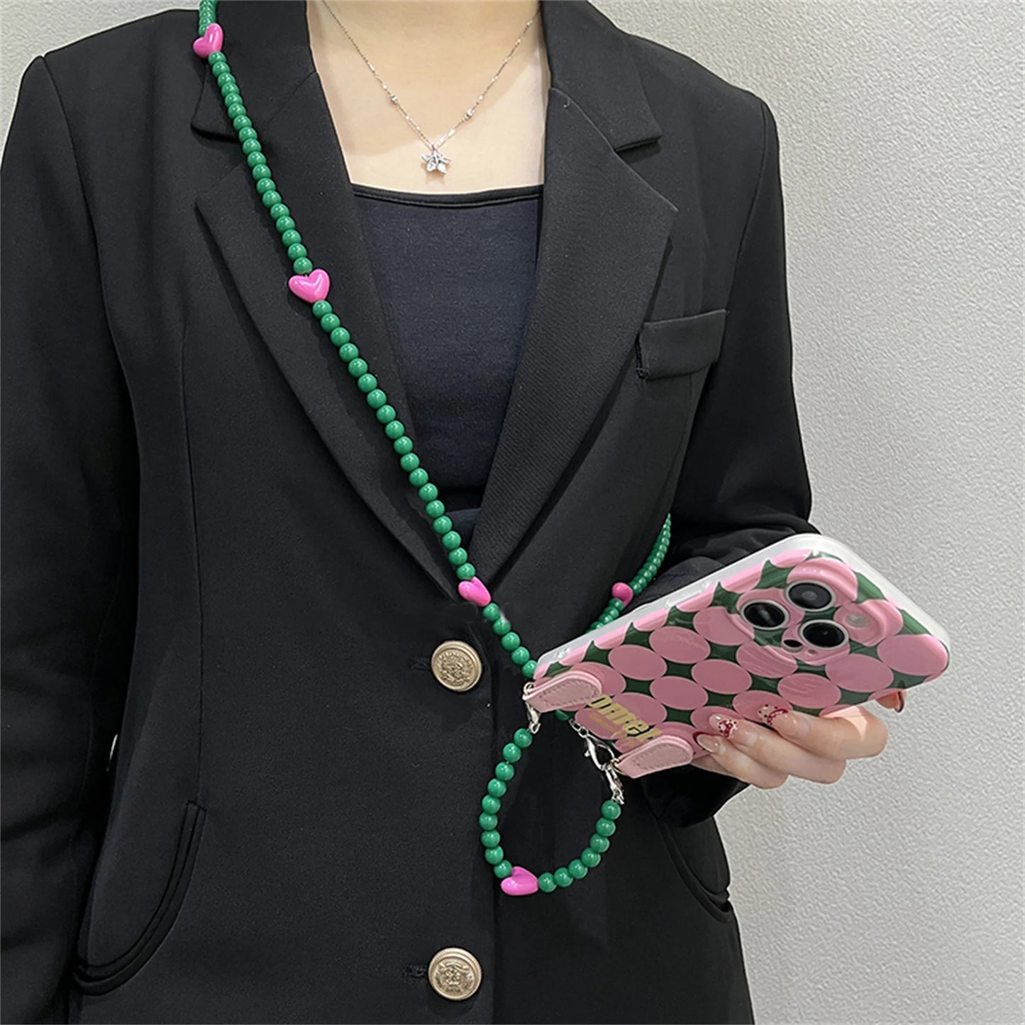 ドット ダイヤ柄 ピンク グリーン iPhoneケース｜ショルダーストラップ付き #240518