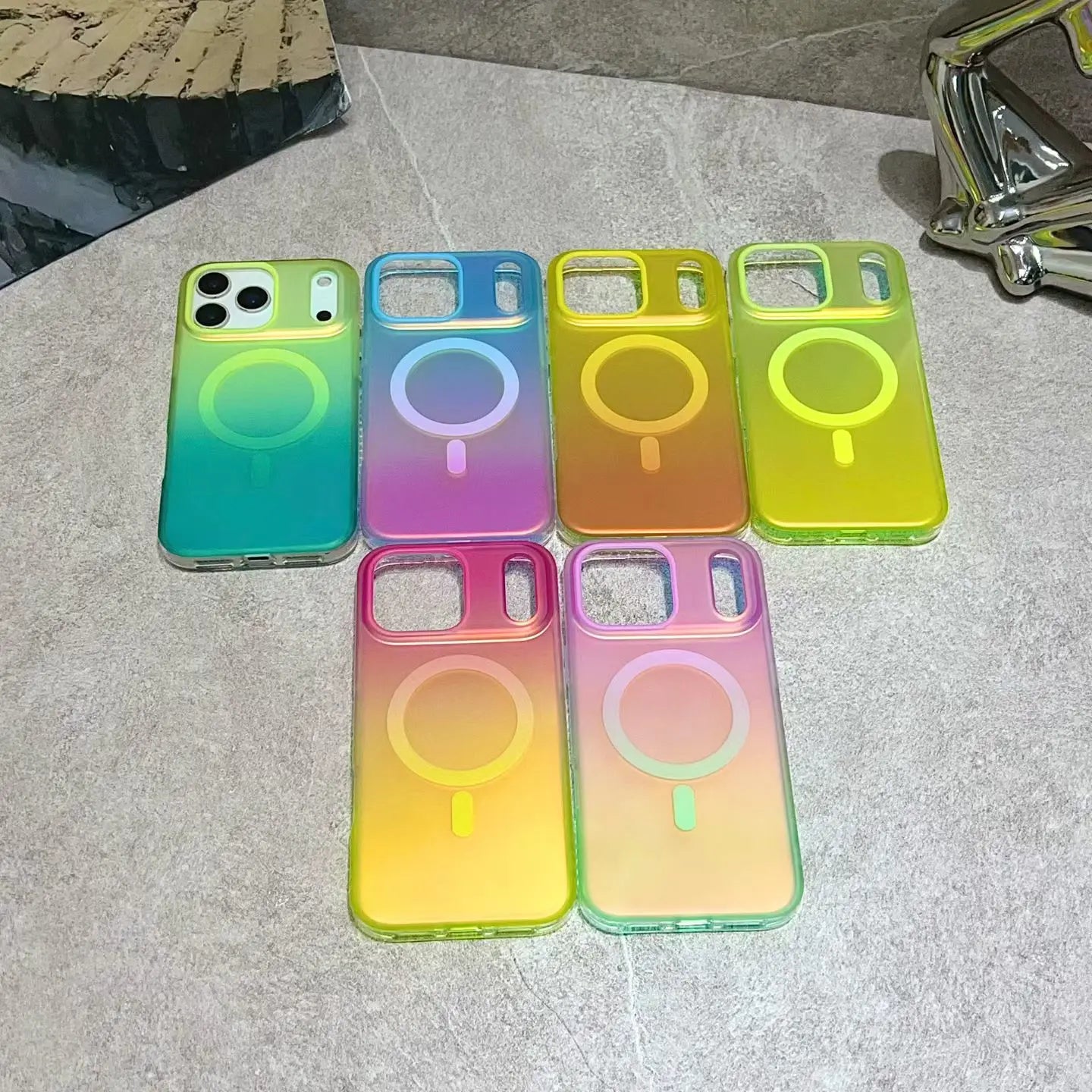 グラデーションネオン バイカラー Magnet内蔵 ストラップ付き iPhone対応ケース #260527