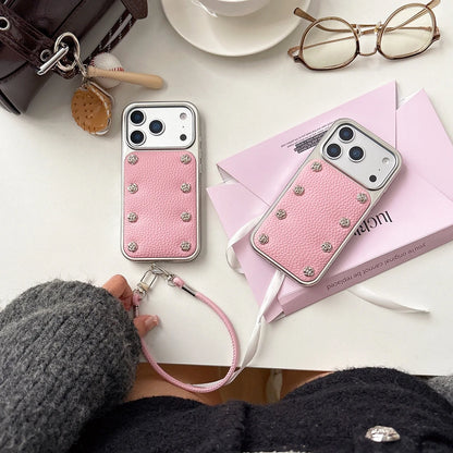 【ローズスタッズ】シルバーフレーム ピンク レザー風 ストラップ付き ケース｜iPhone対応 #240924