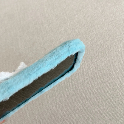 もこもこファー iPhoneケース｜雪モチーフ・ストラップ付き #240314