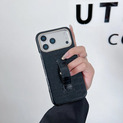 【クロコ調レザー】スリム ハンドベルト付 スマホケース｜iPhone対応 #240921