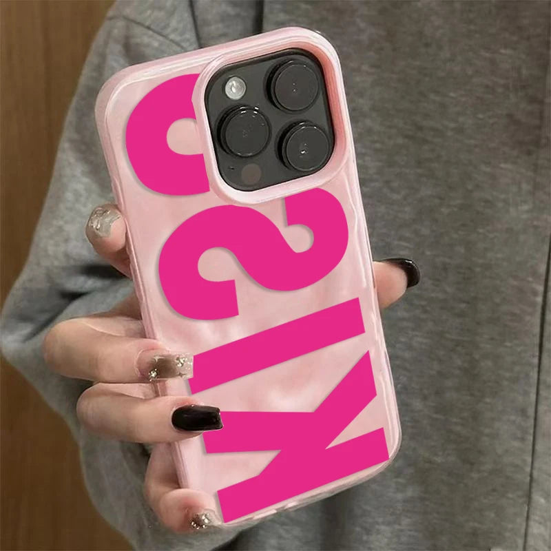 【ビッグロゴシリーズ】モノトーン KISS デザイン スマホケース｜iPhone対応 #251215