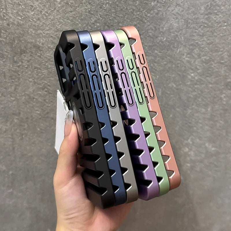 【アルミ調デザイン】メタル スーツケースデザイン 耐衝撃 スマホケース｜iPhone対応 #250414