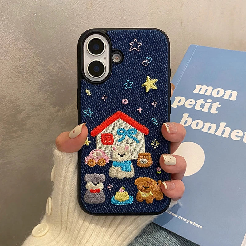 【デニムアニマルハウス】刺繍風×デニムファブリック スマホケース｜iPhone対応 #250609