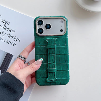 【クロコ調レザー】スリム ハンドベルト付 スマホケース｜iPhone対応 #240921
