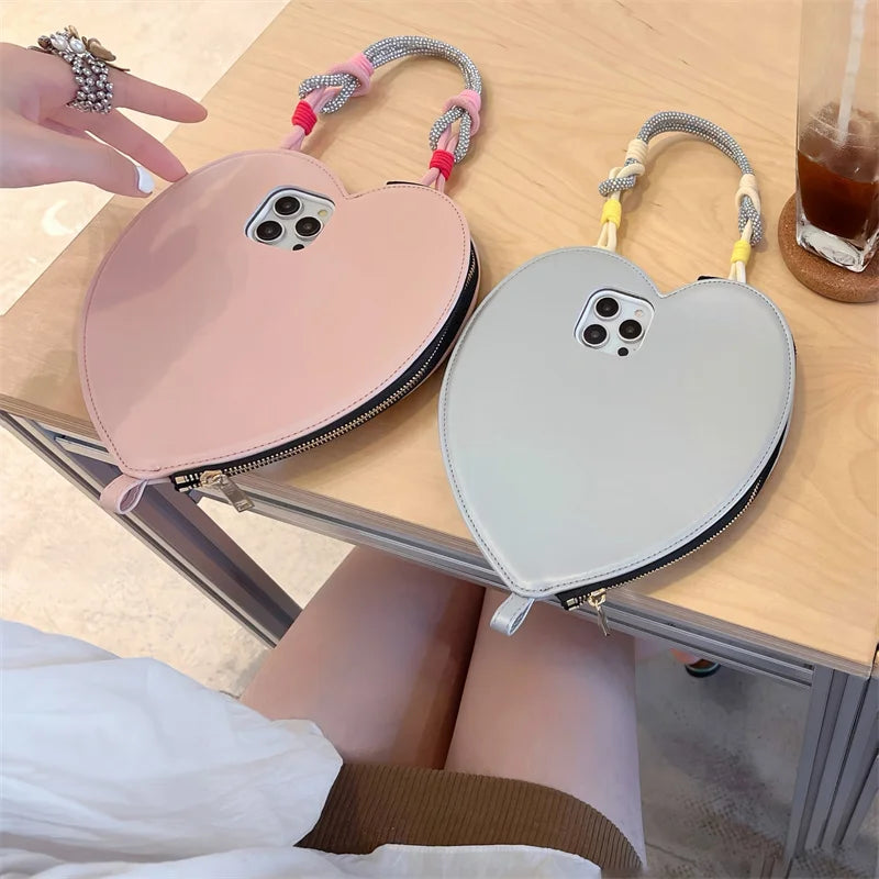 【ハートシリーズ】シンプル可愛いレザー調 大きなハートデザイン スマホケース｜iPhone対応 #251011