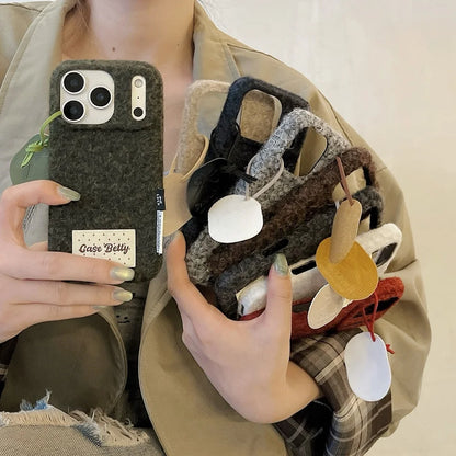 【ふわもこボア素材】リボン タグ付き 韓国風スマホケース｜iPhone対応 #250117