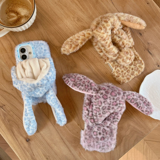 もこもこ 耳付き ラビット アニマルフード レオパード ヒョウ柄 iPhoneケース｜ファー素材 #240424