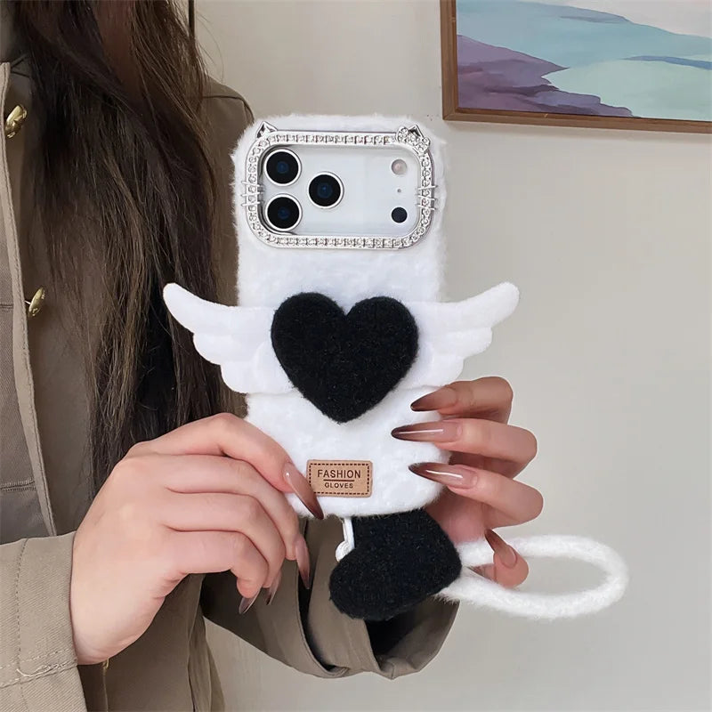 【もこもこエンジェル】ハート × 羽モチーフ ふわふわラブリーケース｜iPhone対応 #240910