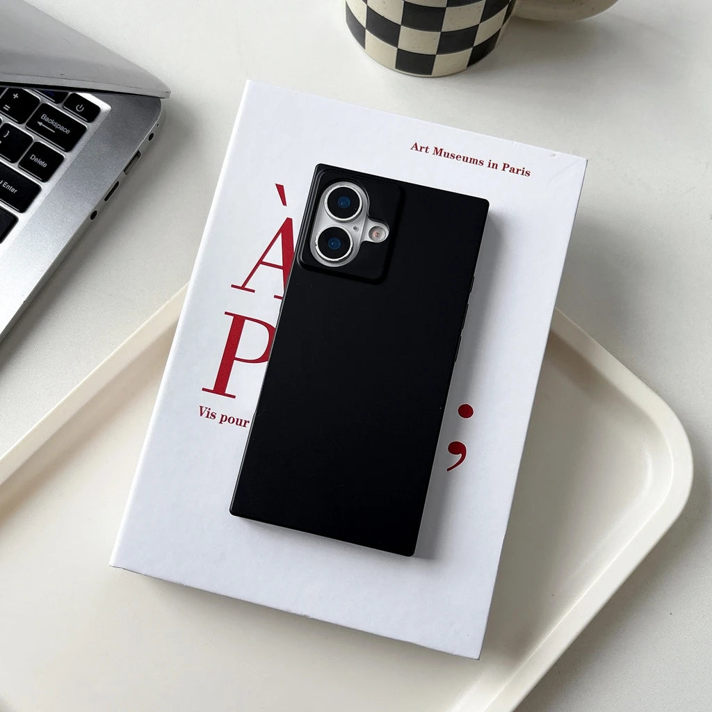 ミニマルスクエア iPhoneケース｜マットブラック・シンプルデザイン #231219