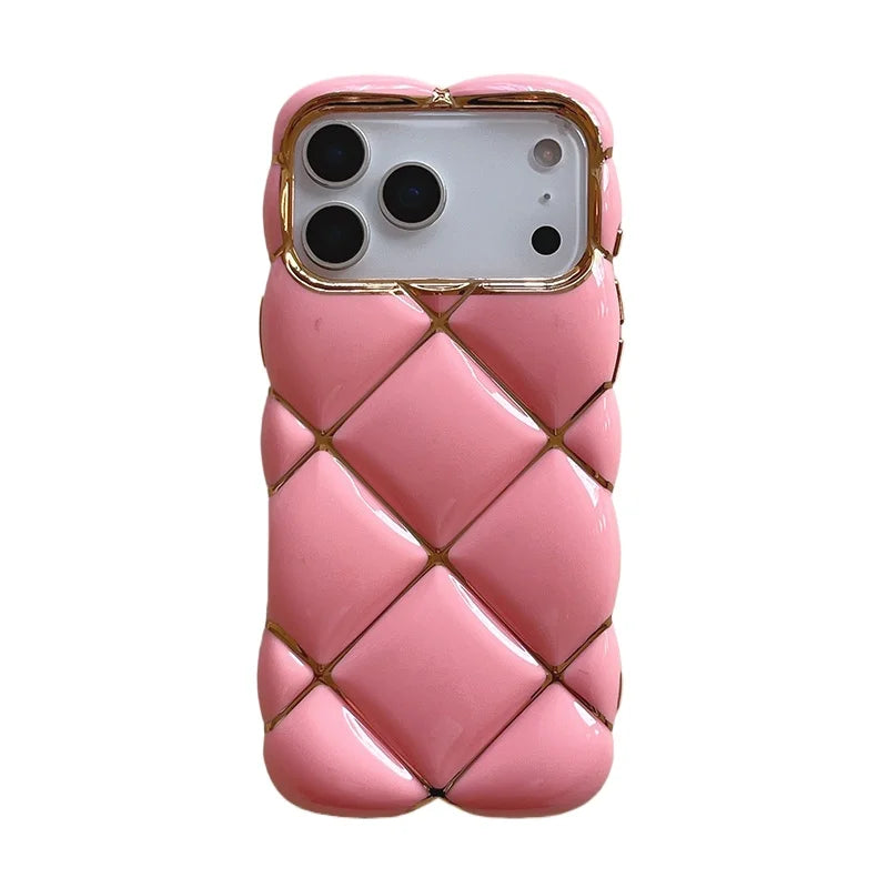 エレガントキルティング iPhoneケース｜ゴールドラインアクセント #240414