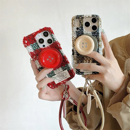 【ツイードカラーボタン】ツイードチェック×ビッグボタン ストラップ付きスマホケース｜iPhone対応 #250201