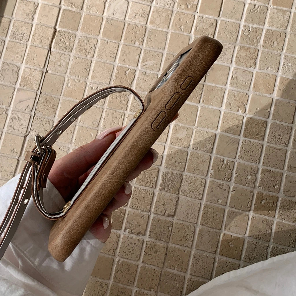 【レザーベルトデザイン】ヴィンテージ風 ダブルハンドストラップ スマホケース｜iPhone対応 #240707