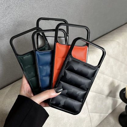 カモフラ柄 ダウンジャケット風 キルティング iPhoneケース #240308