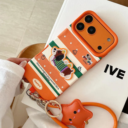 【アニマル刺繍】わんこワッペン × オレンジボーダー ストライプ スターチャーム付き スマホケース｜iPhone対応 #240911