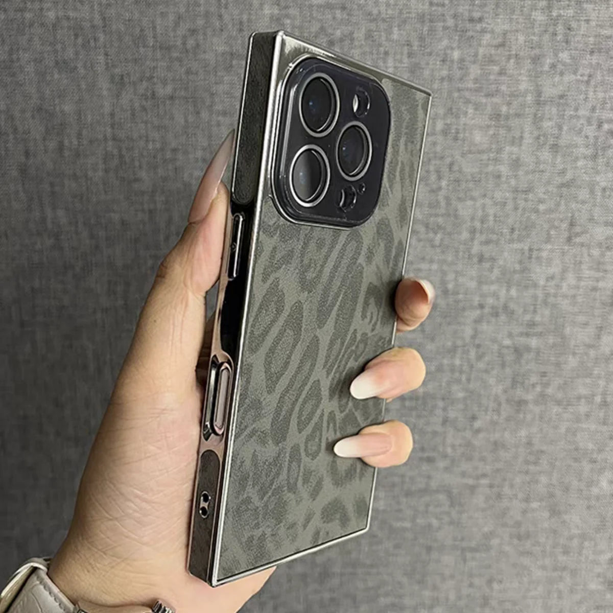 【スクエアシリーズ】 ヒョウ柄 レオパード メタリックフレーム スクエア スマホケース｜iPhone対応 #250815