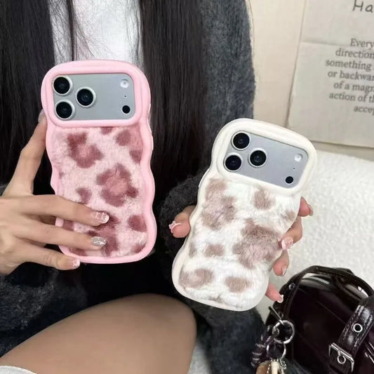 もこもこ レオパード柄 ファー iPhoneケース｜ウェーブフレーム #240301