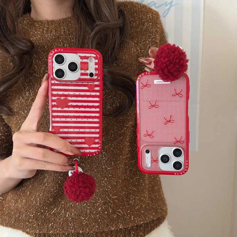 【レッドリボン・ハート】ポンポンチャーム付き スマホケース｜iPhone対応 #241020