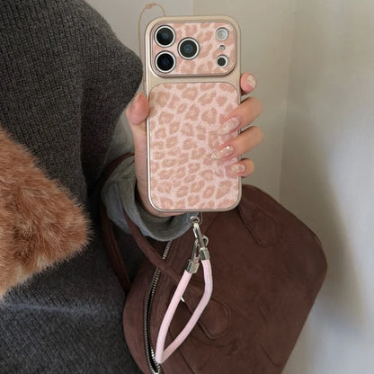 【アニマルムード】ピンク ブラウン レオパード ヒョウ柄 ストラップ付き スマホケース｜iPhone対応 #240710
