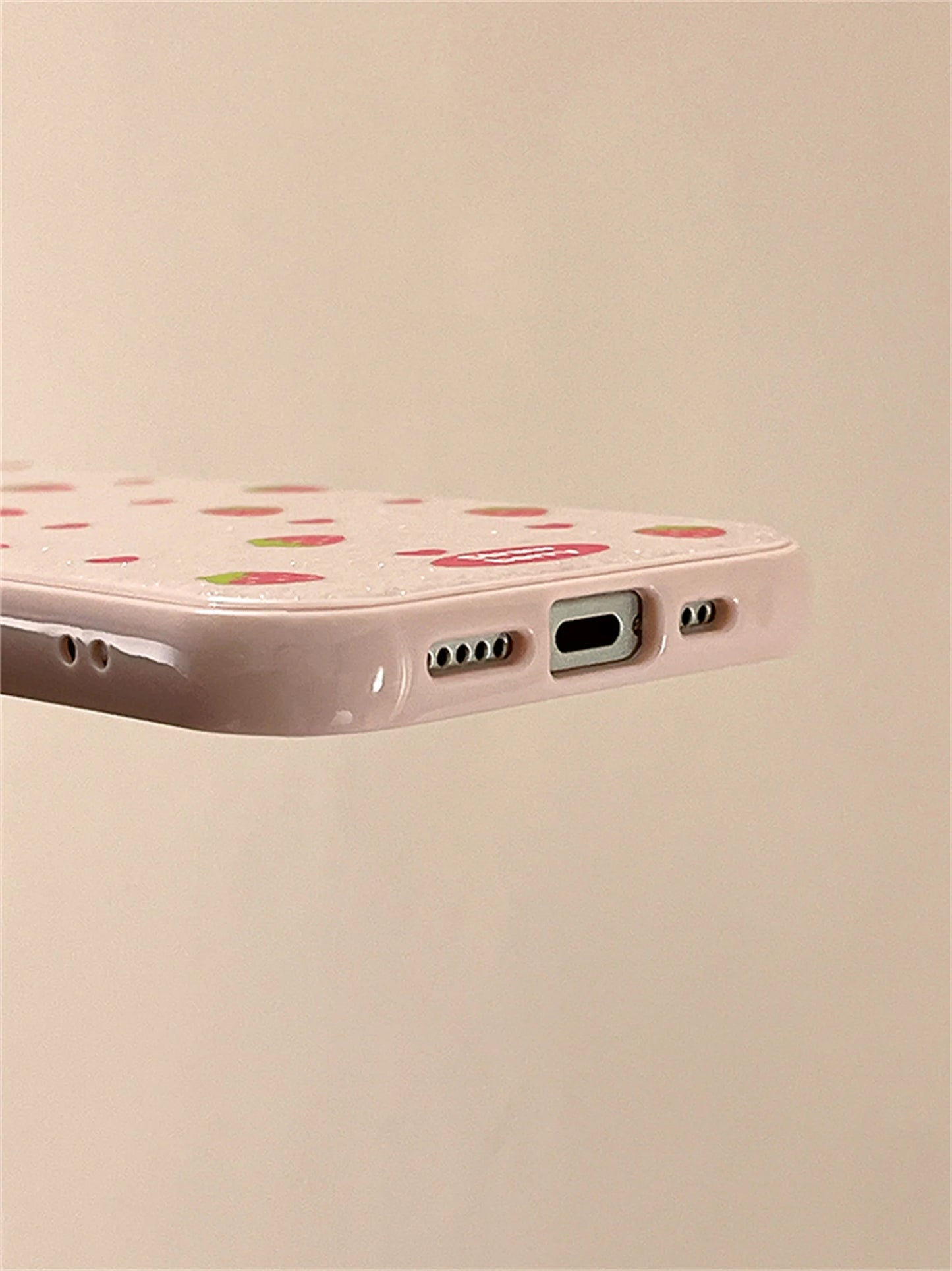 【フルーツシリーズ】キラキラいちご グリッタースマホケース｜iPhone対応 #250828