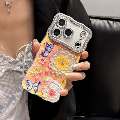 バタフライ フラワーデコ iPhoneケース｜ビジュー ウェーブフレーム 華やかデザイン #240321