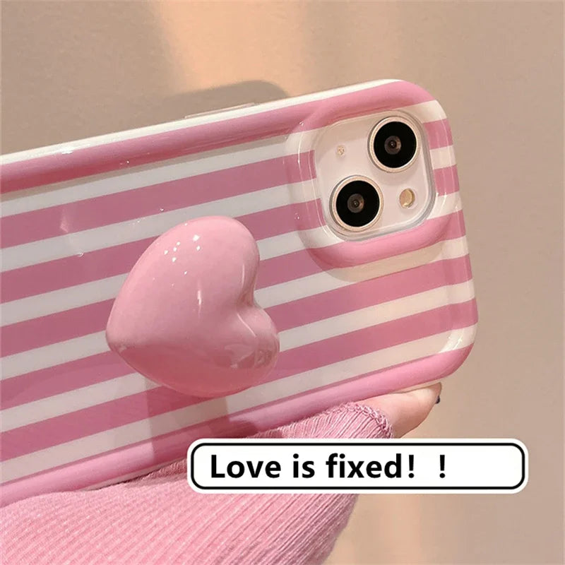 【ストライプシリーズ】ピンクボーダー×立体ハート スマホケース｜iPhone対応 #250914