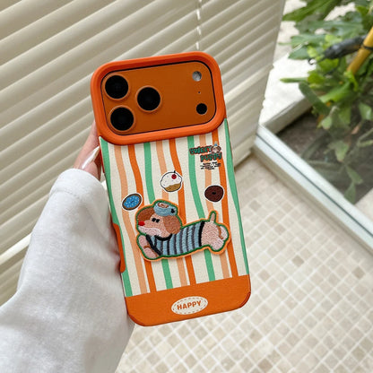 【アニマル刺繍】わんこワッペン × オレンジボーダー ストライプ スターチャーム付き スマホケース｜iPhone対応 #240911