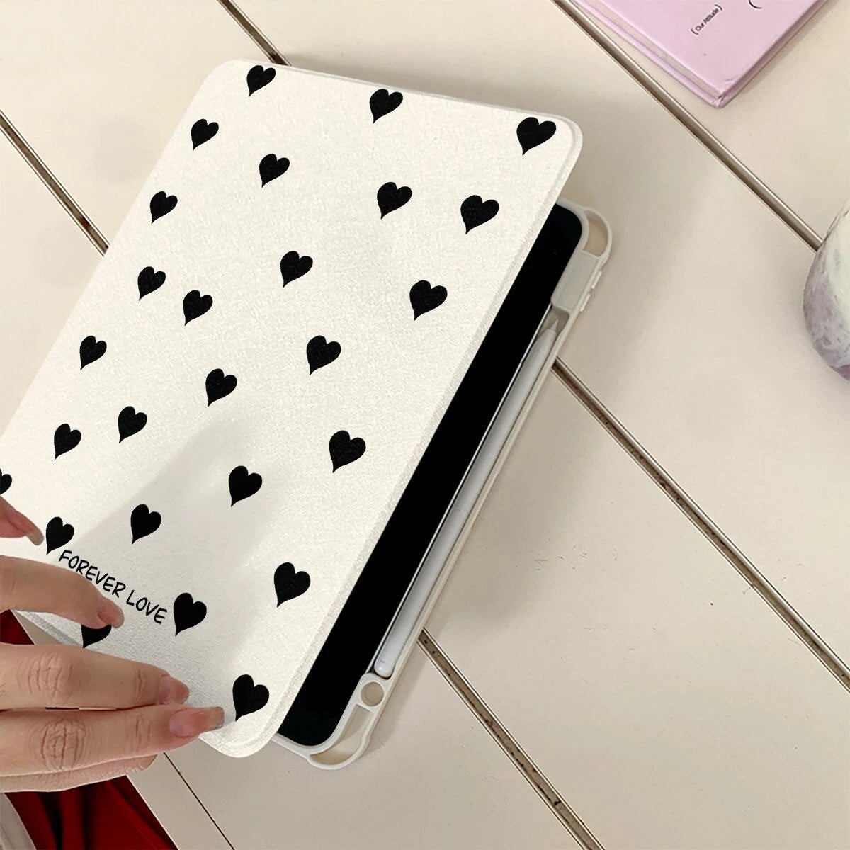 【iPadケース】スタンド付きハートドット柄 手帳型 カバー #261152