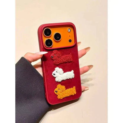 【アニマルシリーズ】もこもこドッグ スマホケース｜立体わんこ刺繍×ポンポンチャーム付き｜iPhone対応 #241209