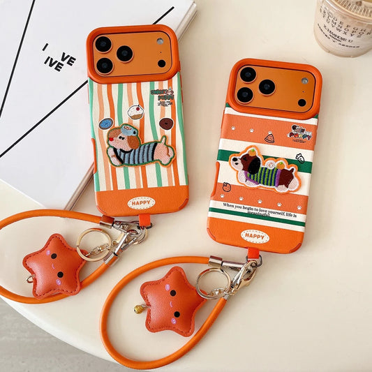 【アニマル刺繍】わんこワッペン × オレンジボーダー ストライプ スターチャーム付き スマホケース｜iPhone対応 #240911