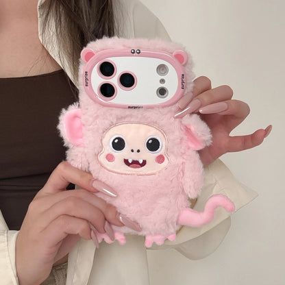 【アニマルフェイスシリーズ】ピンク＆ホワイト モンキー スマホケース｜ふわもこ立体デザイン × 尻尾付き｜iPhone対応 #241129