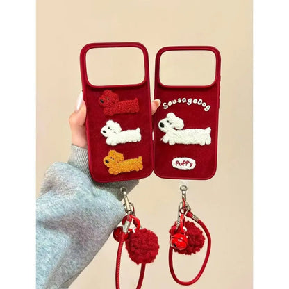 【アニマルシリーズ】もこもこドッグ スマホケース｜立体わんこ刺繍×ポンポンチャーム付き｜iPhone対応 #241209
