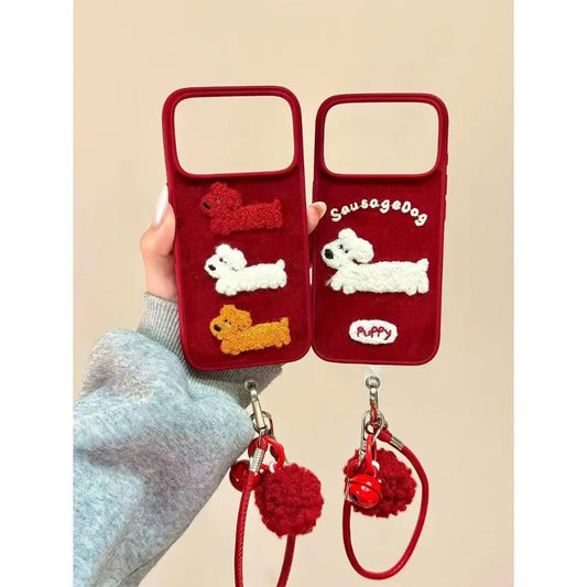 【アニマルシリーズ】もこもこドッグ スマホケース｜立体わんこ刺繍×ポンポンチャーム付き｜iPhone対応 #241209