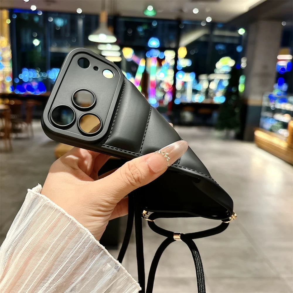 ダウンジャケット風 ソフト iPhoneケース｜ストラップ付き・カラーバリエーション豊富 #240601